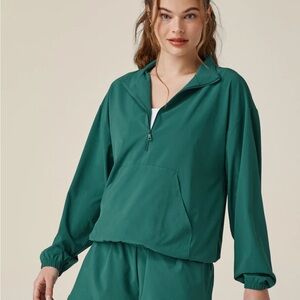 Beyond Yoga pullover Stretch Woven In Stride Half Zip Pullover